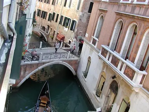 Ca Satriano Apartment Venice Italy